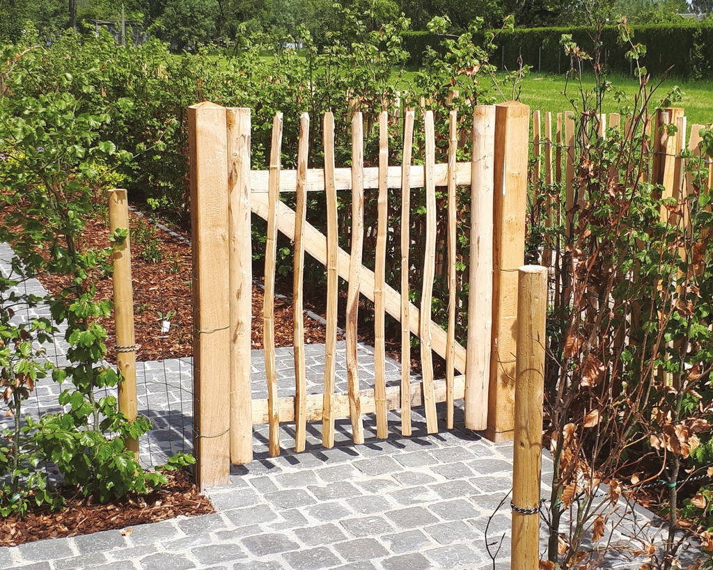 PORTILLON EN CHATAIGNIER 110X100CM