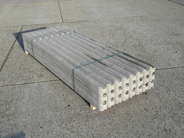 BETONNEN GLEUFPAAL 195CM (GLEUF 5.5CM) - EIND