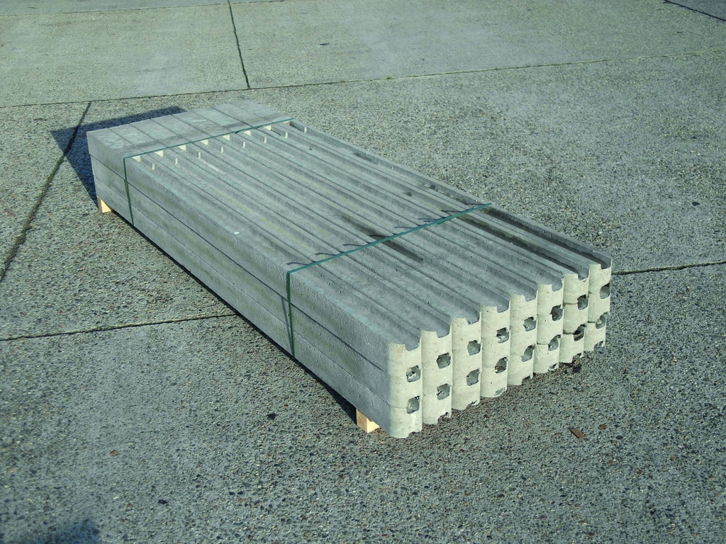 POTEAUX A RAINURES BETON 275CM (RAINURE 3CM)-INTERM